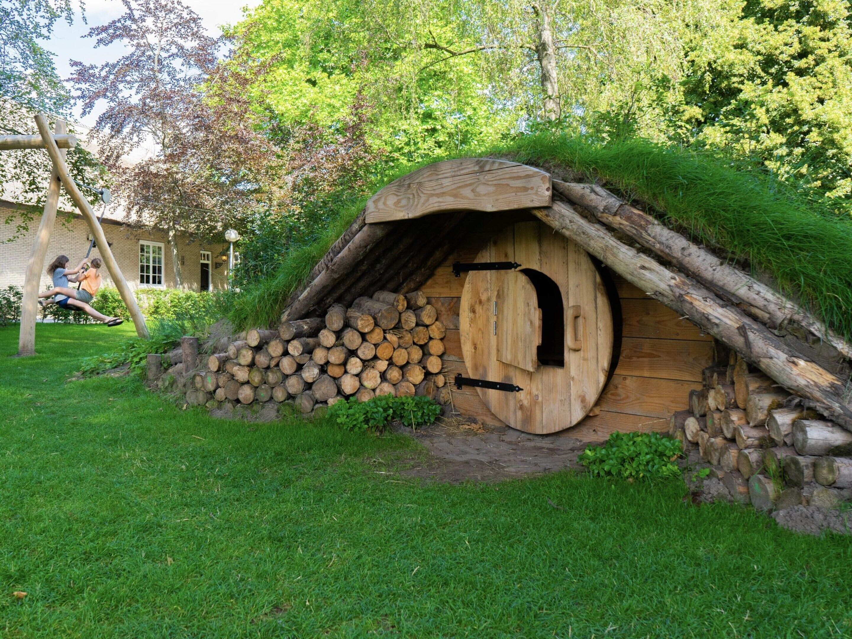 Tent | Exterior