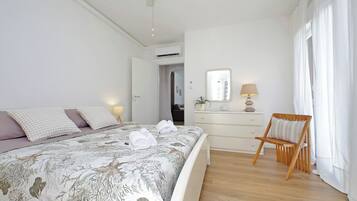 1 Schlafzimmer, Reisekinderbett, kostenloses WLAN, Bettwäsche