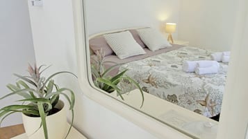 1 Schlafzimmer, Reisekinderbett, kostenloses WLAN, Bettwäsche