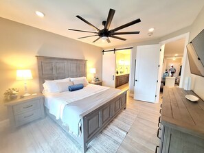 3 habitaciones, escritorio, wifi gratis y ropa de cama