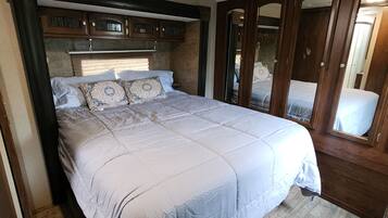 1 多间卧室、WiFi、床单