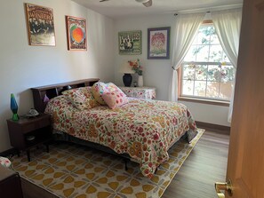 2 habitaciones, tabla de planchar con plancha, wifi y ropa de cama 