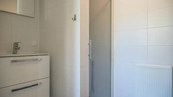 House | Bilik Mandi