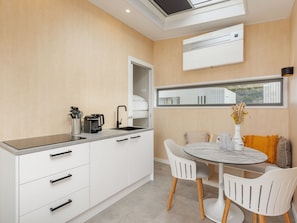 Chalet | Dining - Beach House in Zandvoort With Sea View (Zandvoort)