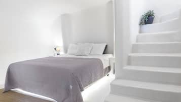 Lägenhet Deluxe - 1 kingsize-säng med bäddsoffa - havsutsikt | Värdeförvaringsskåp på rummet, unika möbler och strykjärn/strykbräda