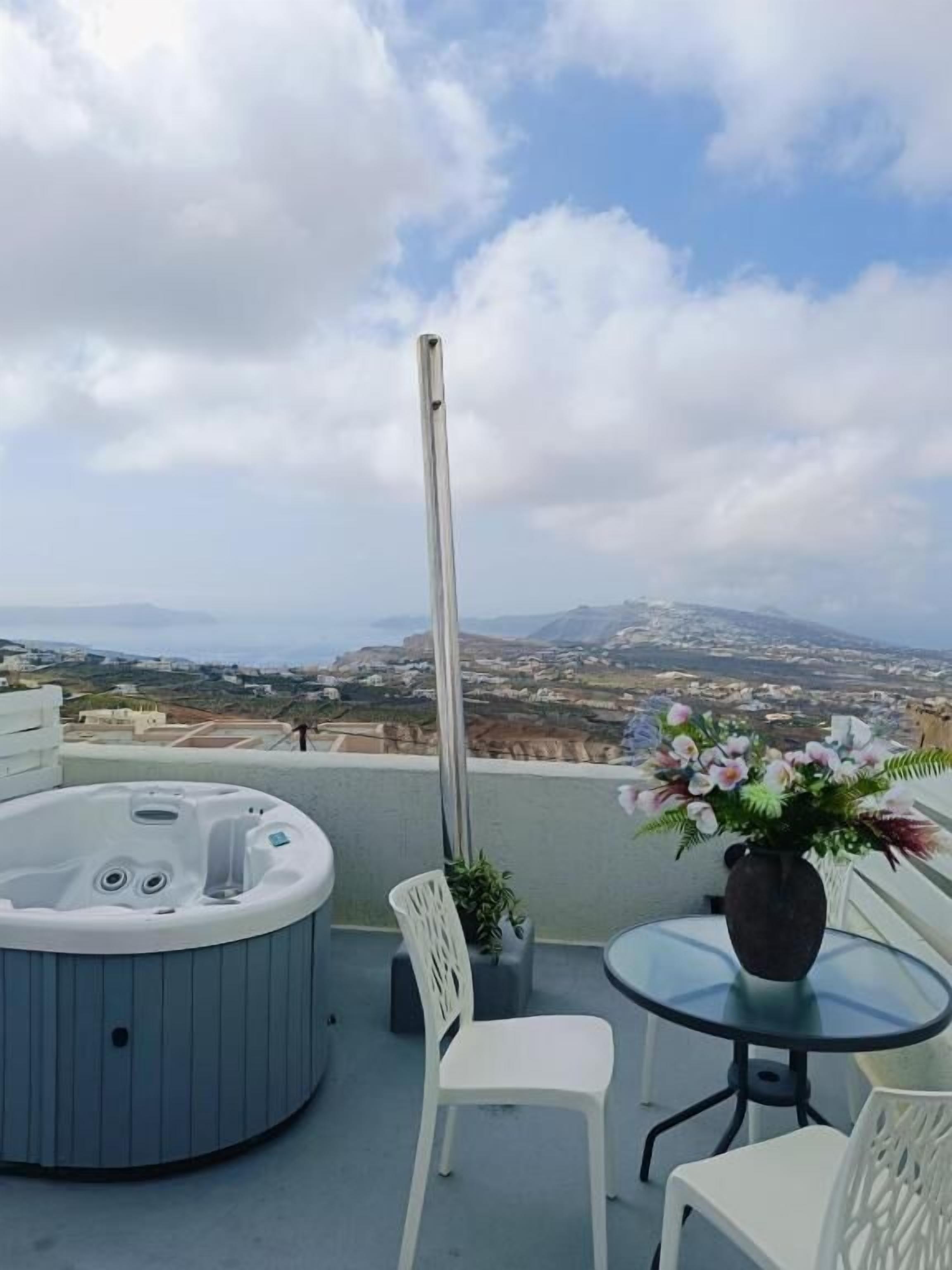Apartamento Deluxe, bañera de hidromasaje, vistas al mar | Bañera de hidromasaje privada