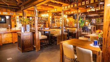 Chalet | Tempat makan