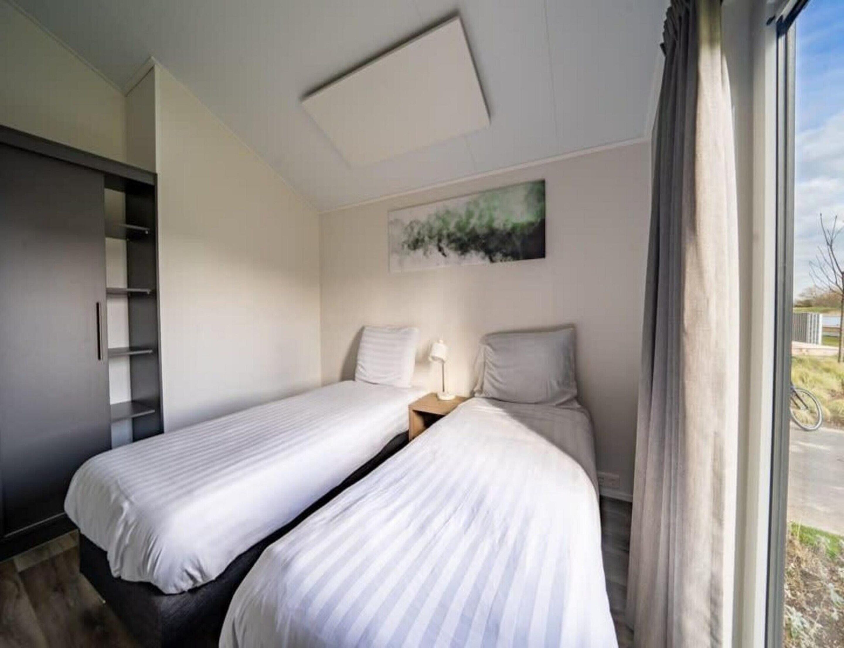 3 bedrooms, individually furnished, bed sheets