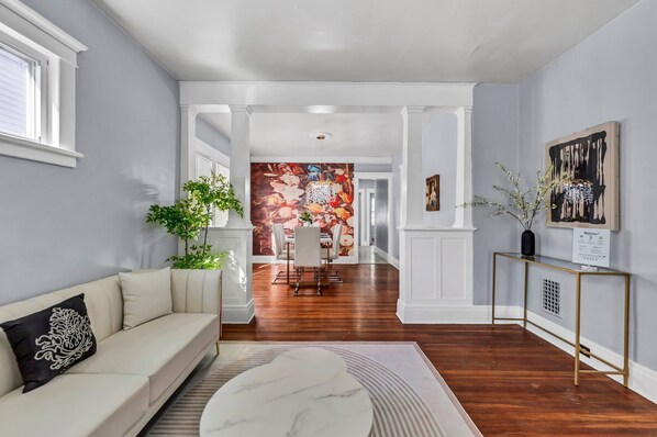 Smart-TV, peis, videospill og fotballspill