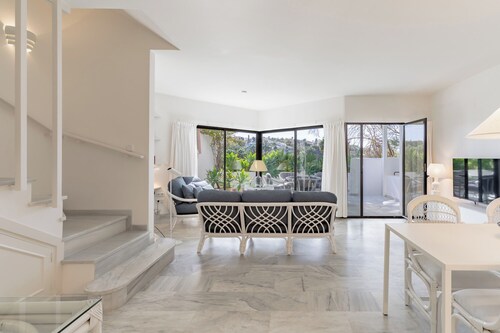 Holiday Home 'Ganso Golf' with Sea View, Wi-Fi and Air Conditioning