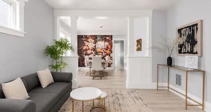 7BR Park & River|13 Beds|Sleeps 21|2 Kitchens|Arcade|Free Parking