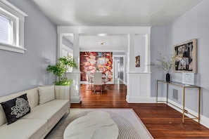 Smart-TV, peis, fotballspill og bøker