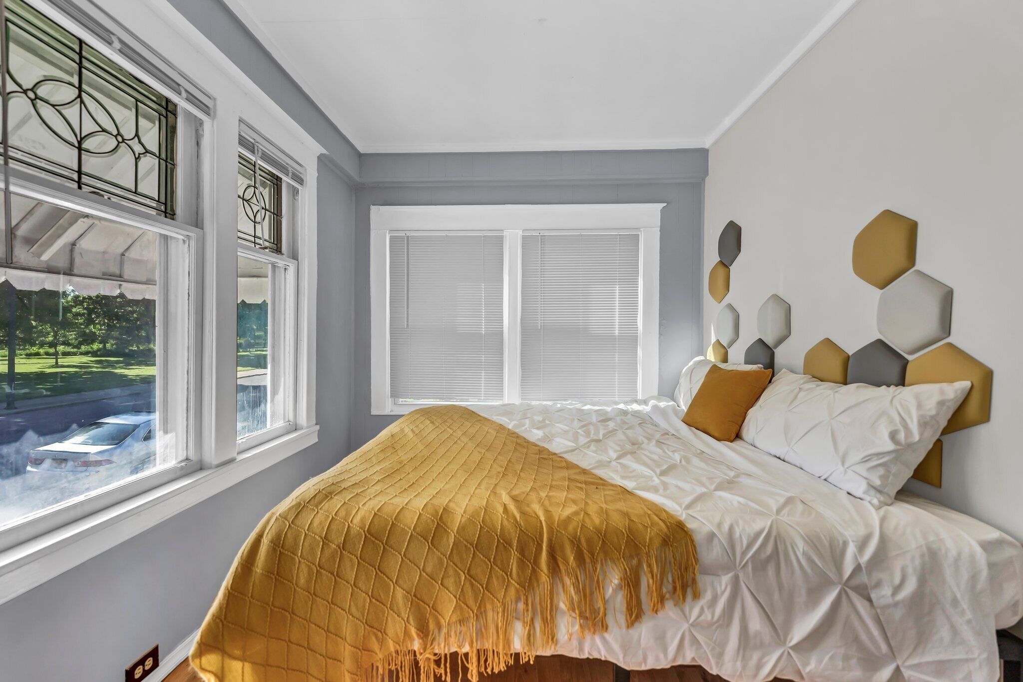 7 室のベッドルーム、デスク、アイロン / アイロン台、旅行用ベビーベッド