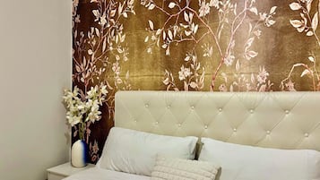 3 Schlafzimmer, Schreibtisch, Bügeleisen/Bügelbrett, Reisekinderbett