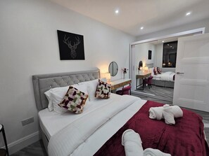 1 soverom, strykejern/-brett, wi-fi og sengetøy