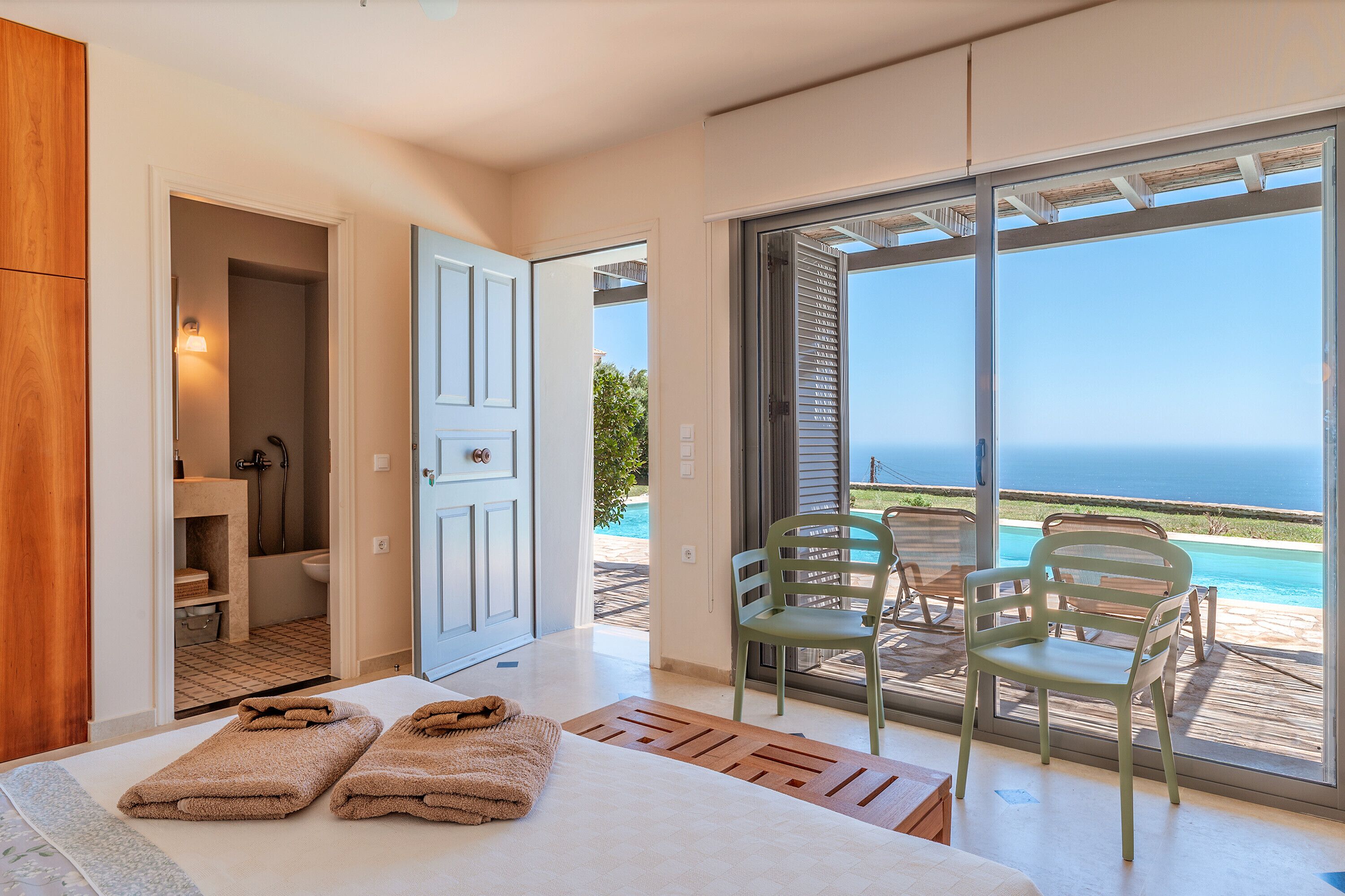 4 habitaciones, tabla de planchar con plancha y wifi gratis 