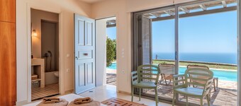 Holiday Home 'Villa Oliva - Majestic Views' with Private Pool, Private Terrace and Wi-Fi