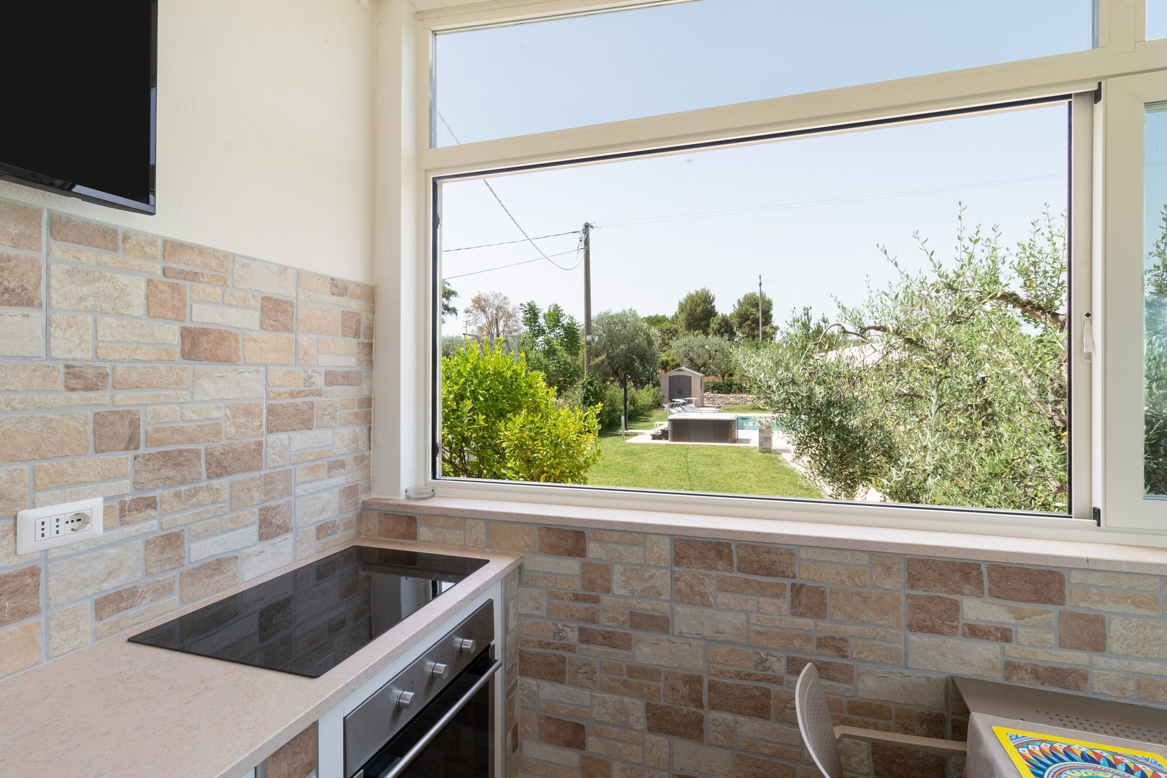 Fridge, oven, stovetop, toaster