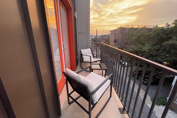 Lovely juliet balcony off the living room, with views of Northern Liberties