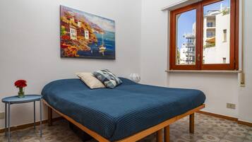 1 chambre, fer et planche Ă repasser, draps fournis