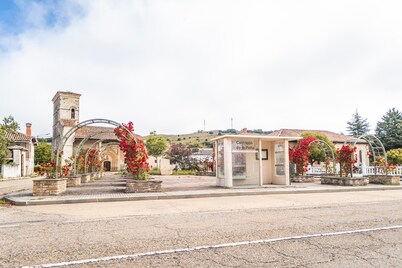 Rural House 'El Chalet' with Mountain Views and Private Garden. El uncar