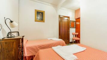 3 sovrum, strykjärn/strykbräda och sängkläder