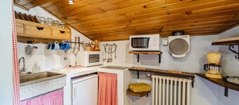 Rural House 'El Colono' with Mountain Views and Private Garden