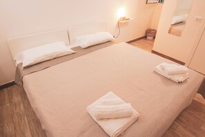 2 bedrooms, WiFi, bed sheets - La Casa di Masaniello - Spaccanapoli Centro Storico di Napoli (Napoli)