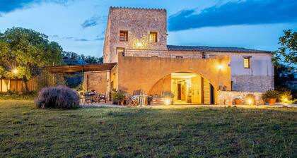 Landhaus 'Mas Coquells Rural' mit privatem Pool, privatem Garten und WLAN