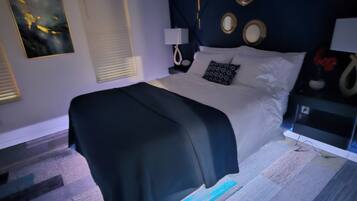 3 bedrooms, desk, iron/ironing board, free WiFi