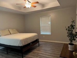 3 bedrooms, WiFi, bed sheets