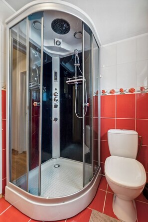 Toallas y papel de baño 