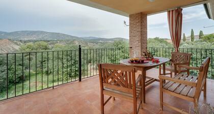 Maison de vacances 'Sueños De Guara Casa Rural' avec vue sur la montagne, piscine privée et Wi-Fi