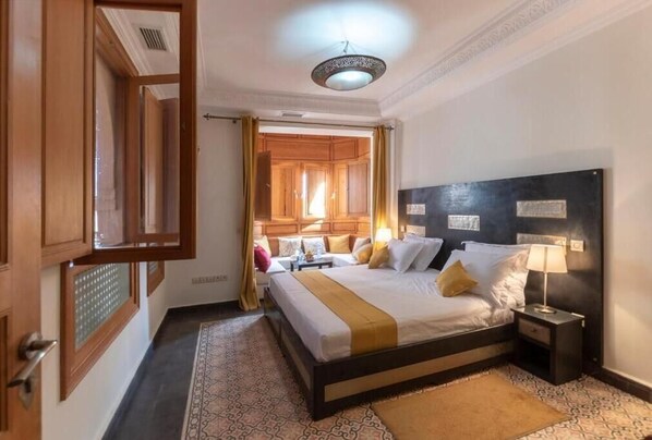 Chambre Double ou avec lits jumeaux, vue ville | Chambres insonorisées, Wi-Fi gratuit