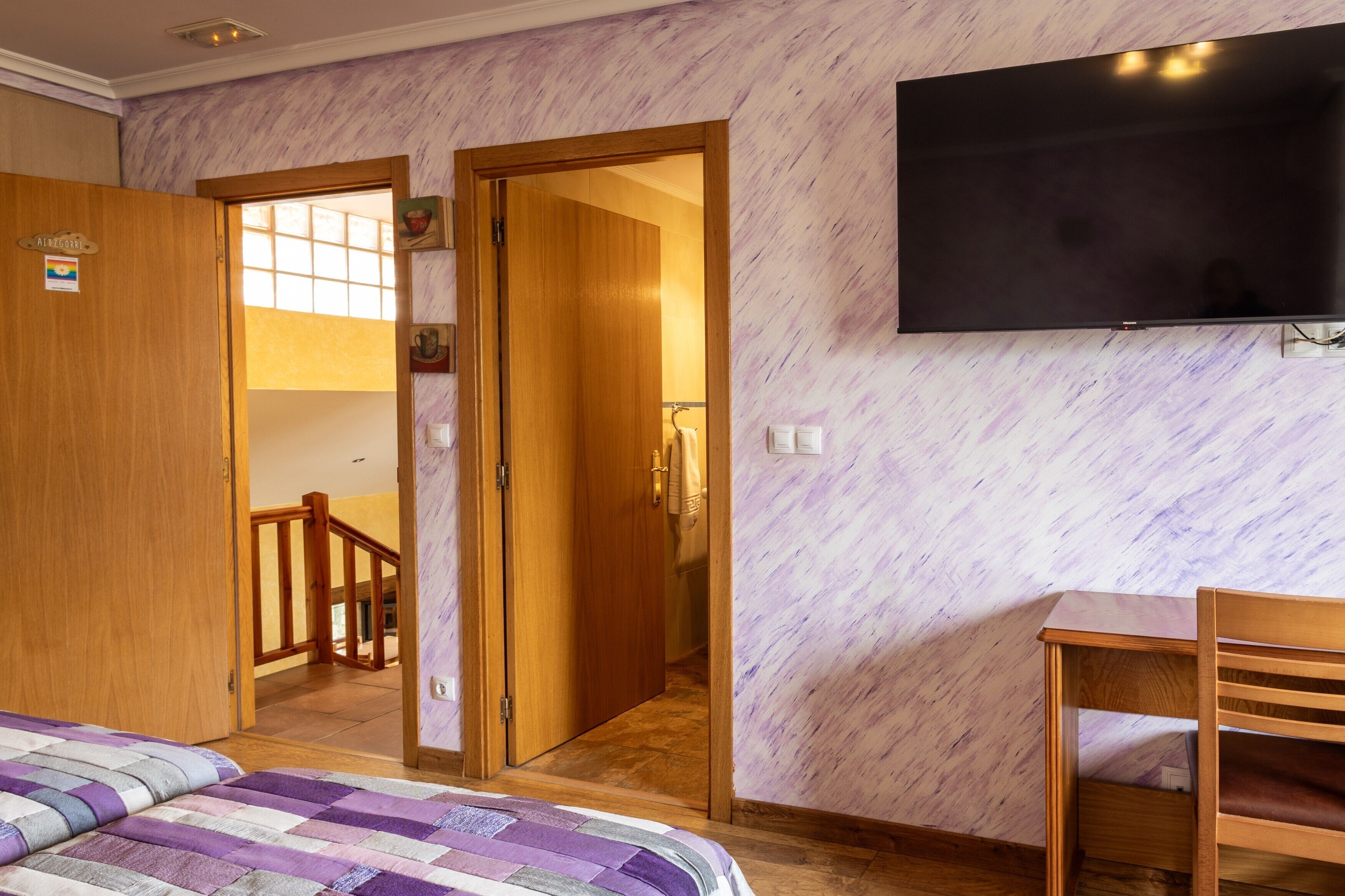 6 bedrooms, free WiFi, wheelchair access