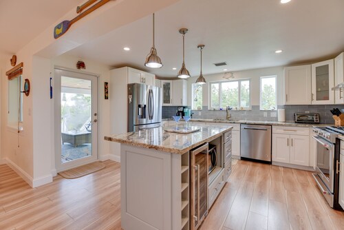 Lux Canal Front Home w/ Dock, Near Looe Key – Fishing, Diving & Sunsets!