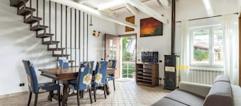 Appartement 'Casa Di Clara Fregene' avec terrasse privée, jardin privé et climatisation