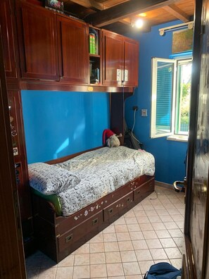 3 dormitorios, tabla de planchar con plancha, wifi gratis y ropa de cama