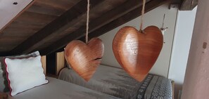 2 bedrooms, bed sheets