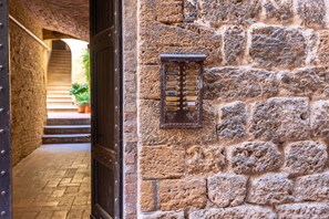Exterior detail - Apartment 'Il Teatro' with Wi-Fi and Air Conditioning (San Gimignano)