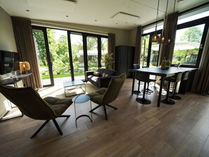 Chalet | Living area - Contemporary Chalet, Near De Efteling (Kaatsheuvel)