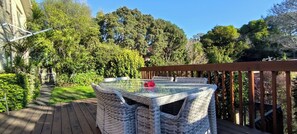 Exterior - Birdsong Hideaway two-bedroom suite in Browns Bay (Auckland)