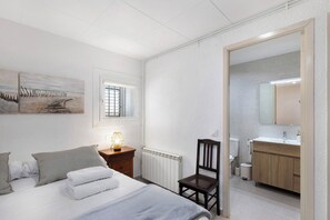 7 chambres, fer et planche Ă repasser, Wi-Fi gratuit, draps fournis