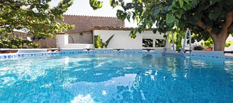 Country House 'Cal Peret Miquelet' with Mountain View, Private Pool and Wi-Fi