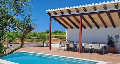 Country House 'Cal Peret Miquelet' with Mountain View, Private Pool and Wi-Fi