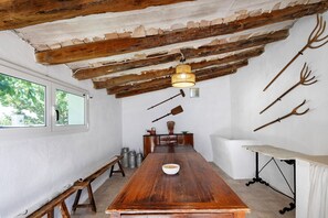 Interior - Country House 'Cal Peret Miquelet' with Mountain View, Private Pool and Wi-Fi (sant marti sarroca)