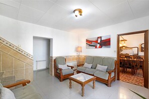 Interior - Country House 'Cal Peret Miquelet' with Mountain View, Private Pool and Wi-Fi (sant marti sarroca)