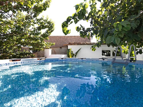 Country House 'Cal Peret Miquelet' with Mountain View, Private Pool and Wi-Fi