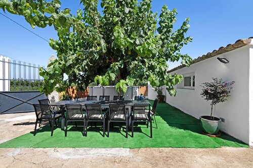 Country House 'Cal Peret Miquelet' with Mountain View, Private Pool and Wi-Fi