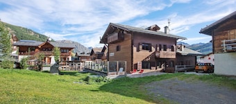 Apartment 'Polar 2' with Shared Terrace, Balcony and Wi-Fi